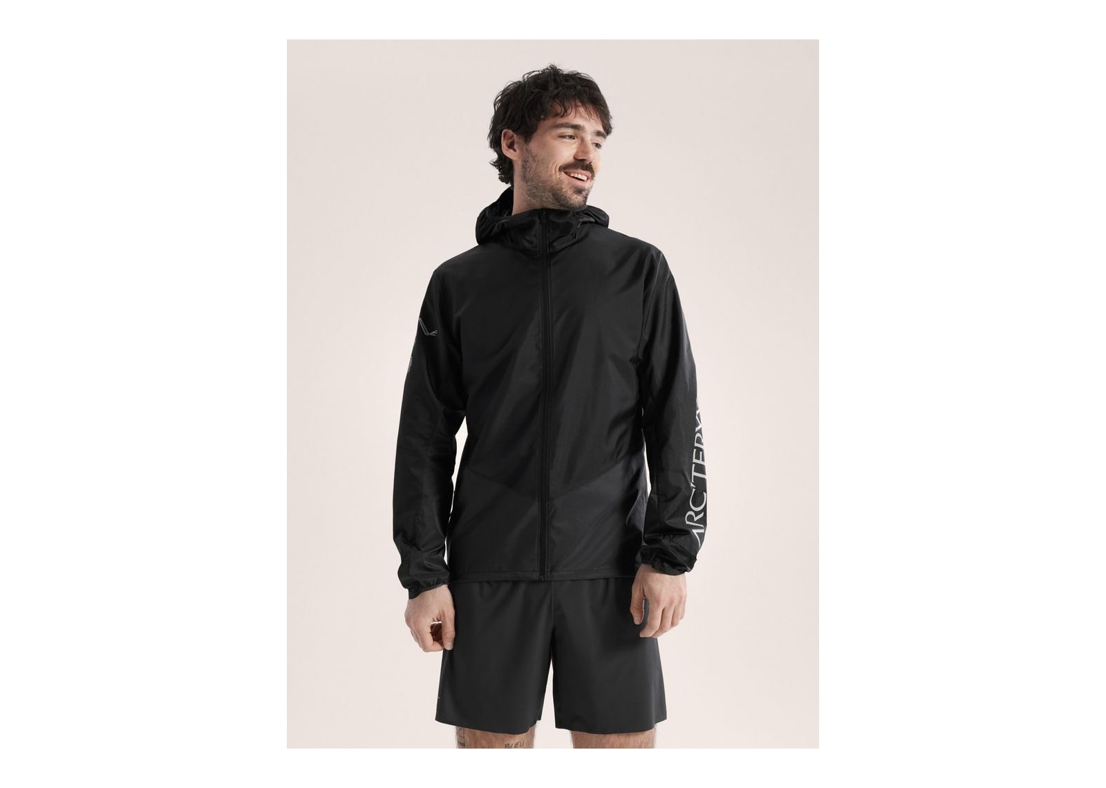Arc’teryx Norvan Windshell Hoody Black/Graphite - görsel 2