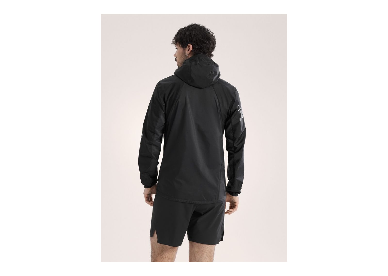 Arc’teryx Norvan Windshell Hoody Black/Graphite - görsel 4