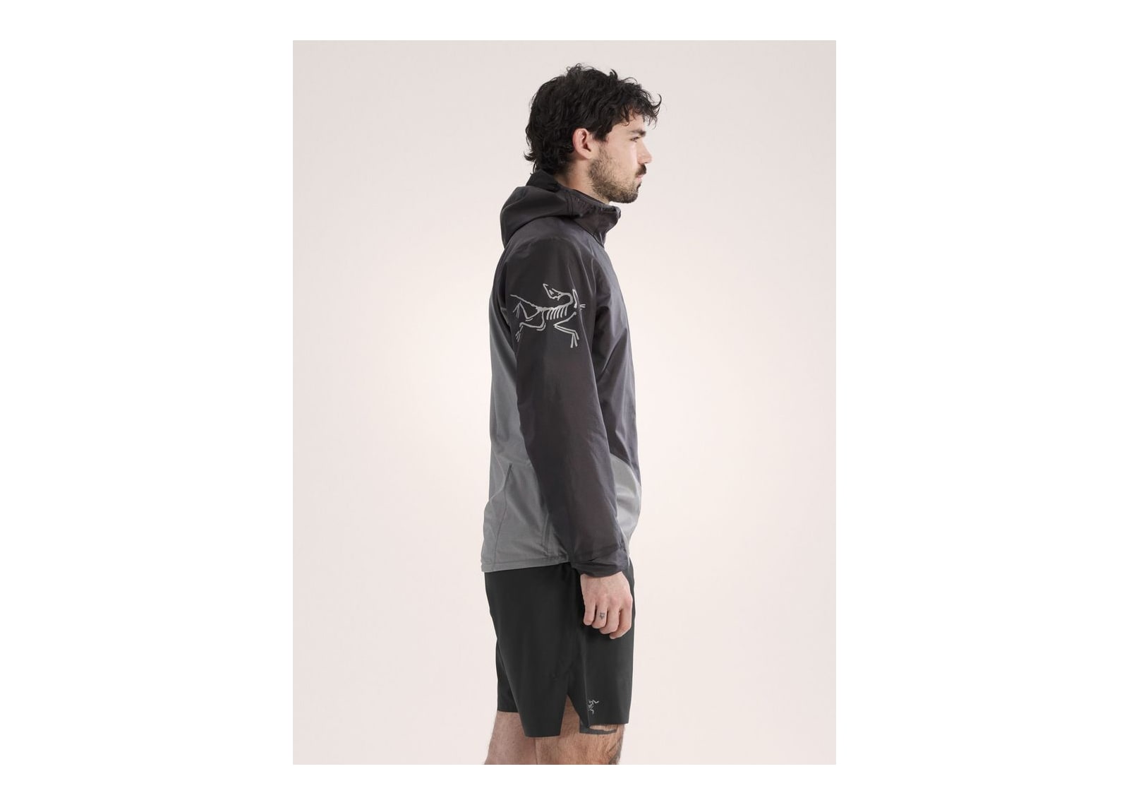 Arc’teryx Norvan Windshell Hoody Cloud/Void - görsel 5