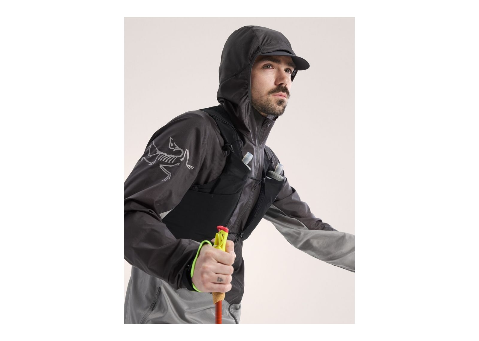 Arc’teryx Norvan Windshell Hoody Cloud/Void - görsel 6