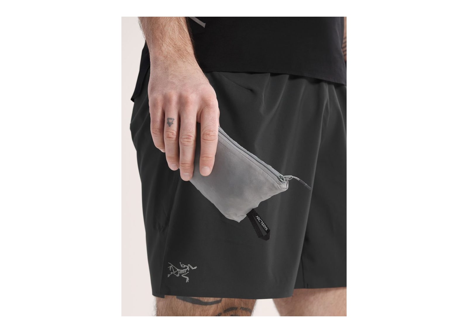 Arc’teryx Norvan Windshell Hoody Cloud/Void - görsel 8