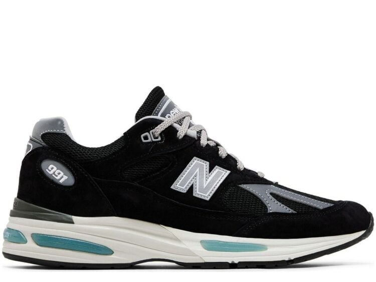 New Balance 991v2 MiUK Black Grey