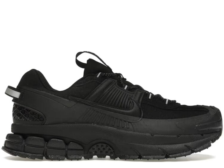 Nike Zoom Vomero Roam Triple Black