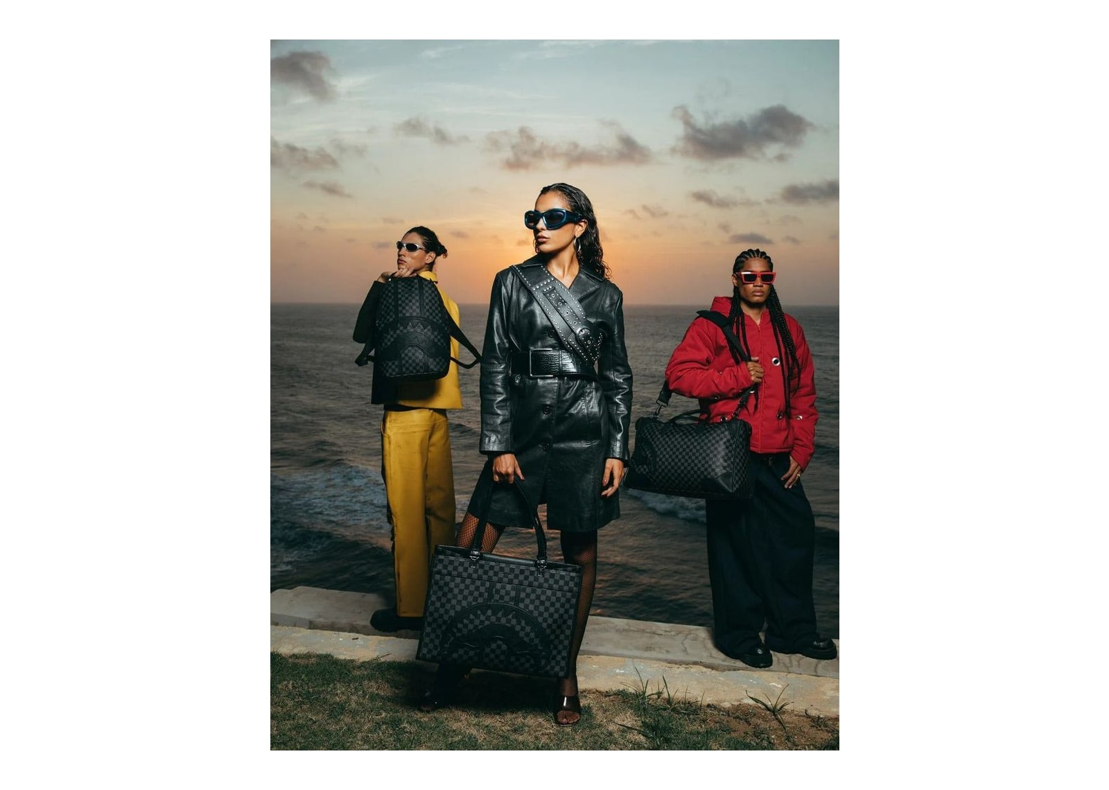 Sprayground Midnight Chateau Pyramid Duffle Black - görsel 11