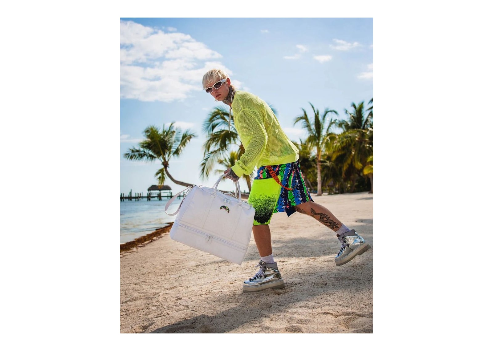 Sprayground Shark Trip Stiletto Duffle White - görsel 5