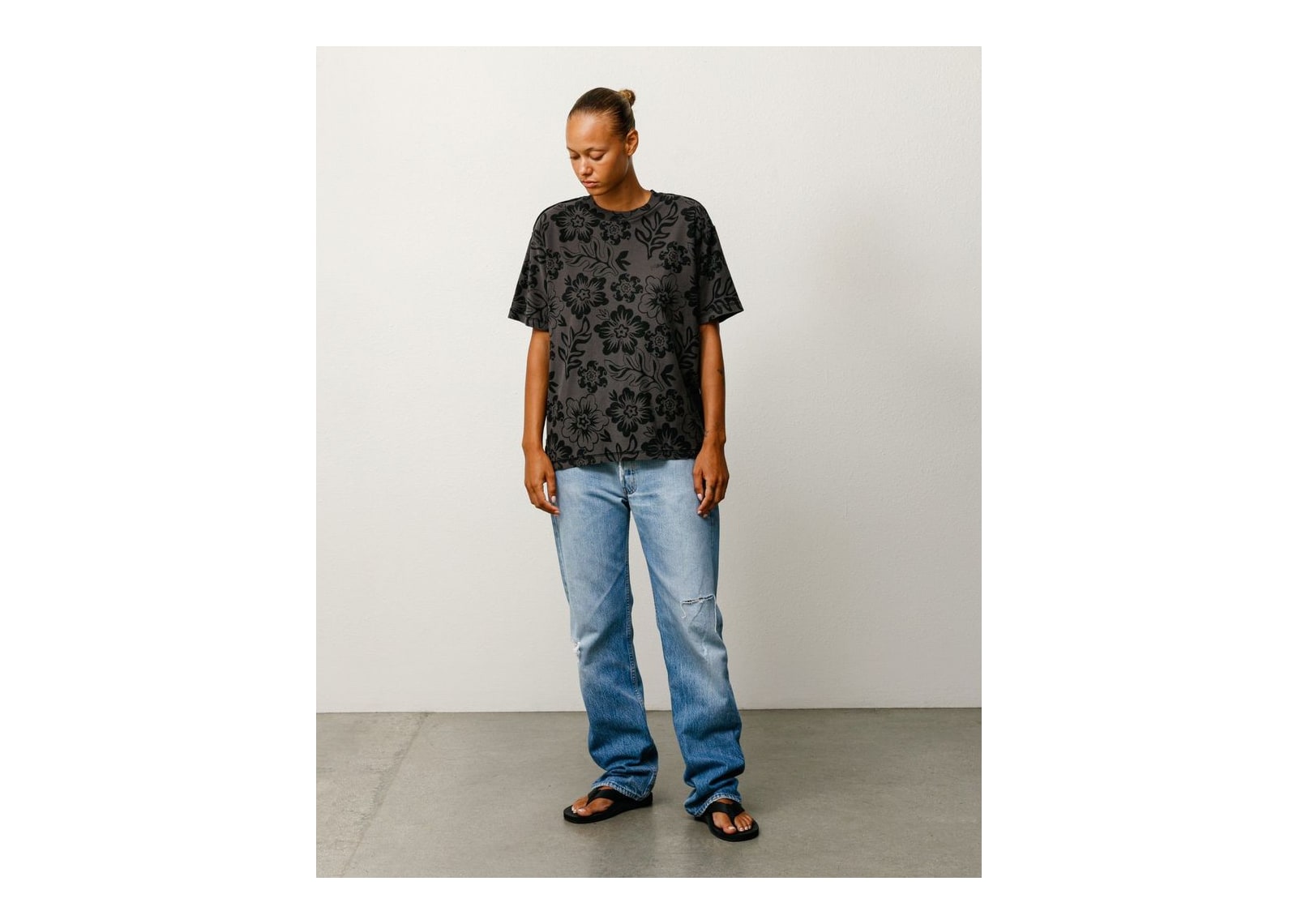 Stussy Lazy Floral Tee Vintage Black - görsel 2