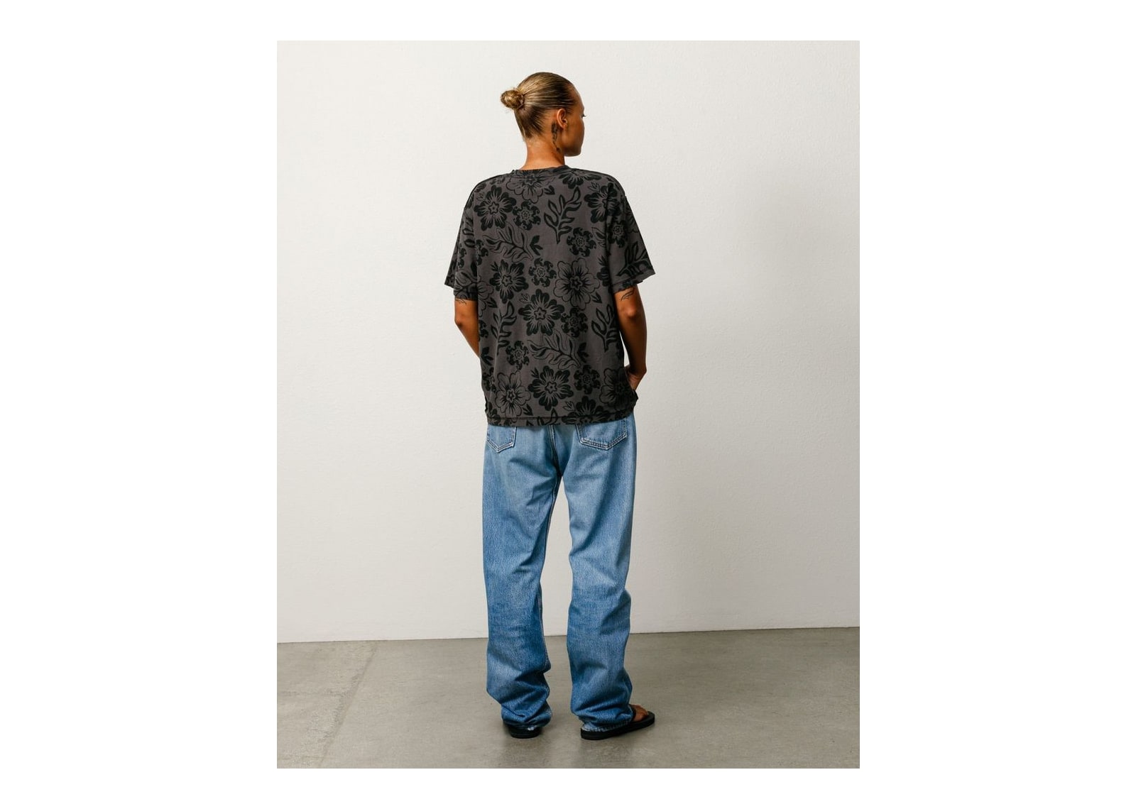 Stussy Lazy Floral Tee Vintage Black - görsel 3