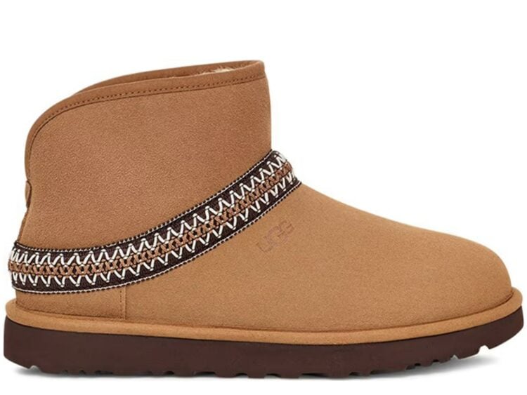 UGG Classic Mini Crescent Boot Chestnut (W)