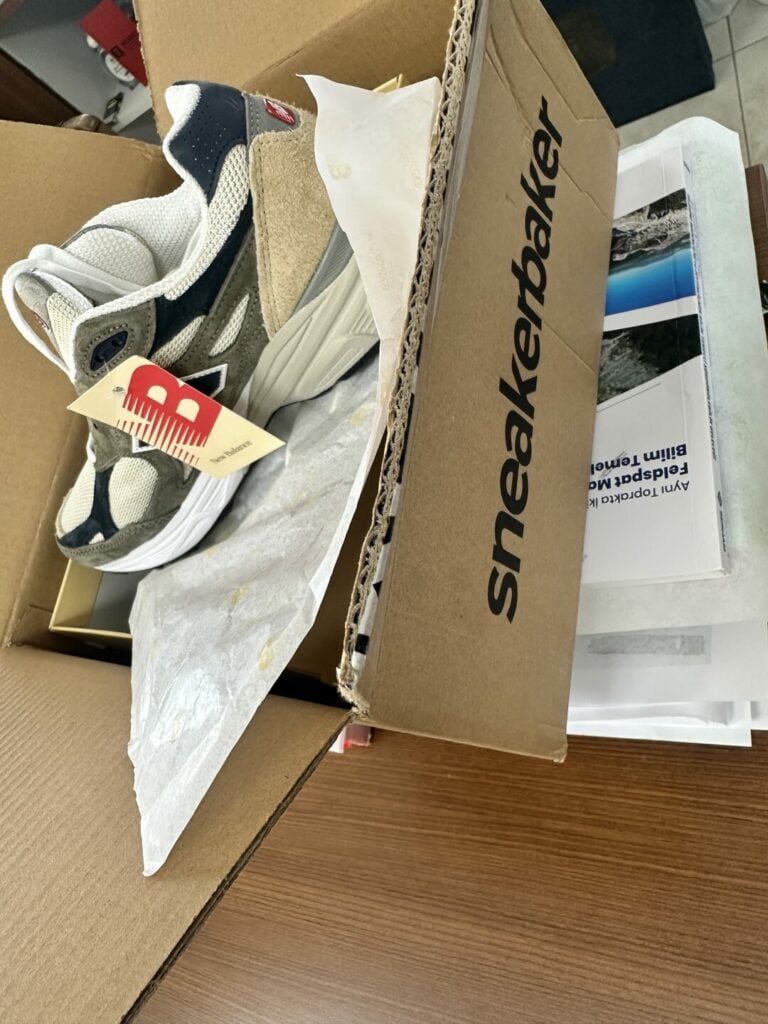 Müşteri fotoğrafı: New Balance 990v3 MiUSA Grey Blue Olive