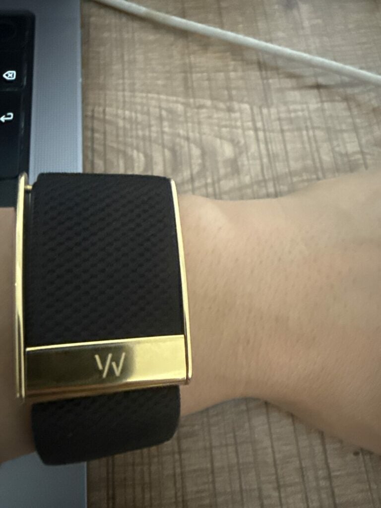 Müşteri fotoğrafı: Whoop MG Obsidian with Gold SuperKnit Luxe Band - 12 Month Life Membership