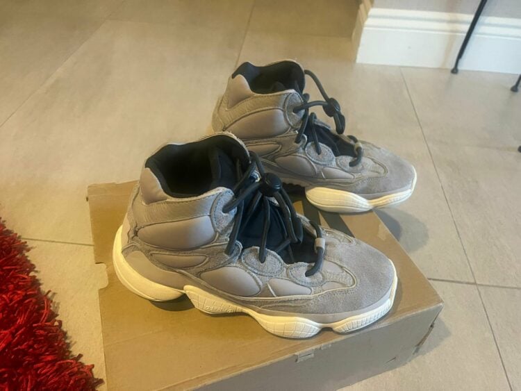 Müşteri fotoğrafı: adidas Yeezy 500 High Mist Stone