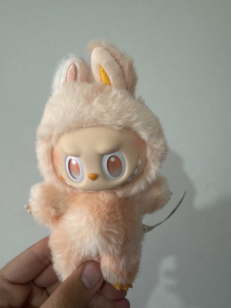 Müşteri fotoğrafı: Pop Mart Labubu The Monsters Big into Energy Series Vinyl Plush Pendant Single Blind Box