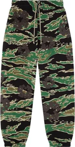 The Cotton Wreath Sweatpant Green Camo
