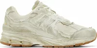 New Balance 2002R Protection Pack Distressed
