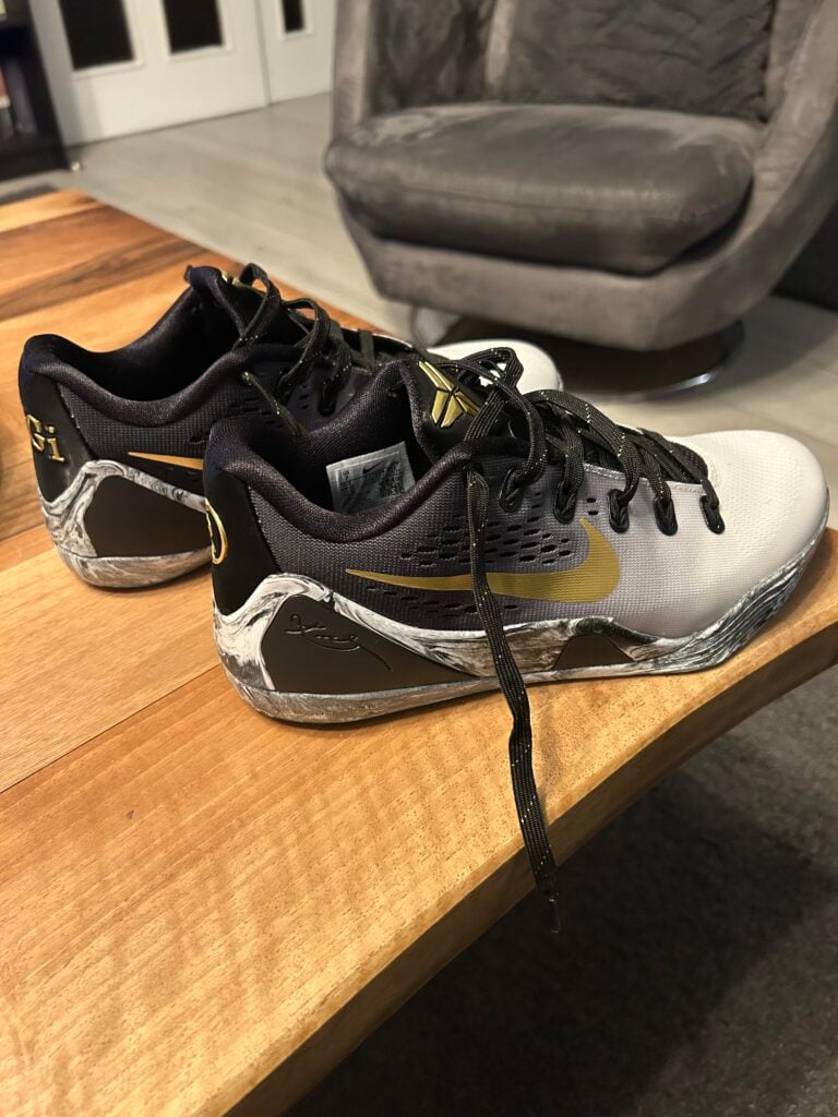 Müşteri fotoğrafı: Nike Kobe 9 EM Low Protro Mambacita