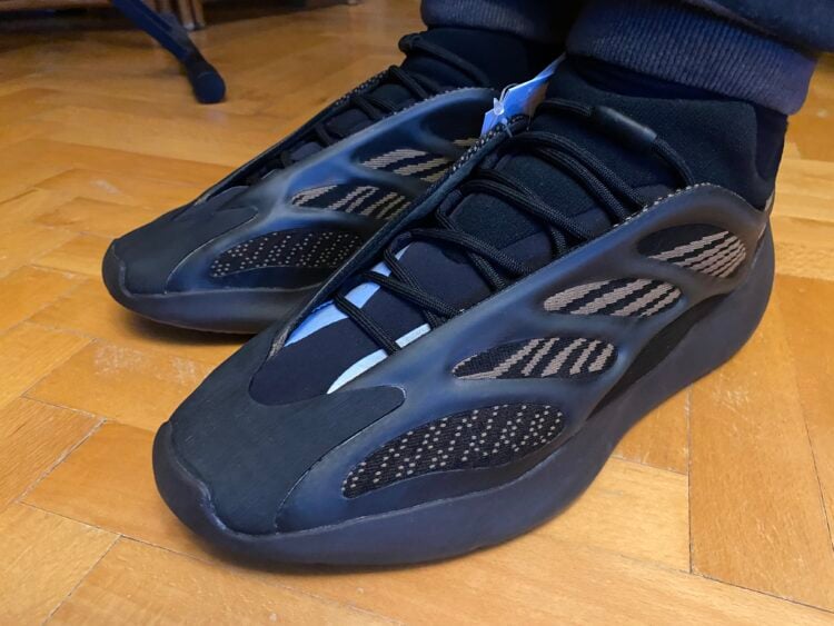 Müşteri fotoğrafı: adidas Yeezy 700 V3 Clay Brown