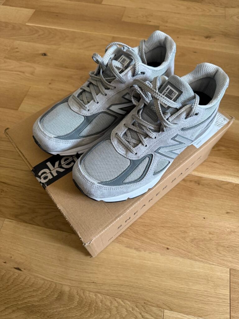 Müşteri fotoğrafı — New Balance 990v4 Made in USA Grey Silver