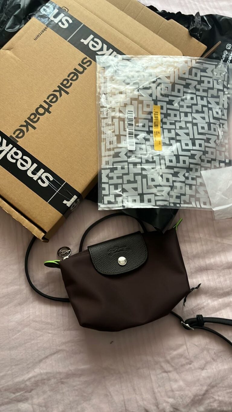 Müşteri fotoğrafı: Longchamp Le Pliage Green Pouch with handle Mocha