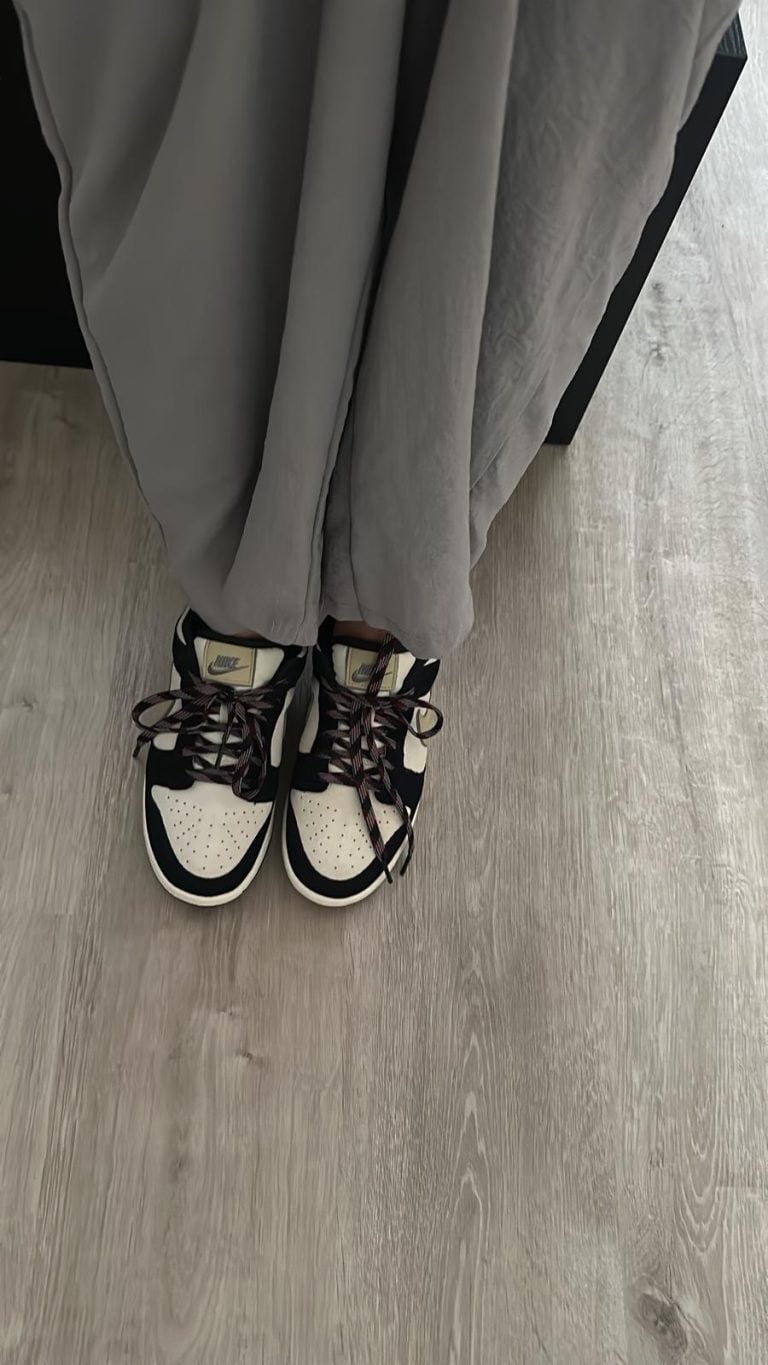 Müşteri fotoğrafı: Nike Dunk Low LX Black Suede Team Gold (W)